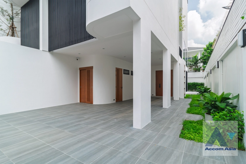 5  3 br House For Sale in Sukhumvit ,Bangkok BTS Punnawithi at THE SHADE 101 AA41945