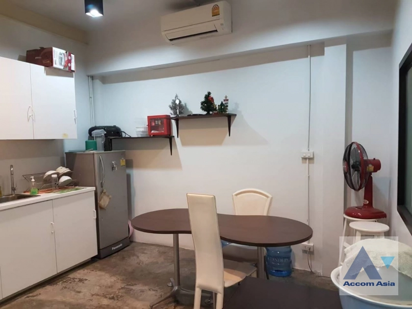 Home Office |  Shophouse For Rent & Sale in Silom, Bangkok  near BTS Sala Daeng (AA41949)