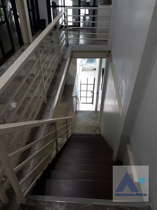 11  Shophouse for rent and sale in silom ,Bangkok BTS Sala Daeng AA41949