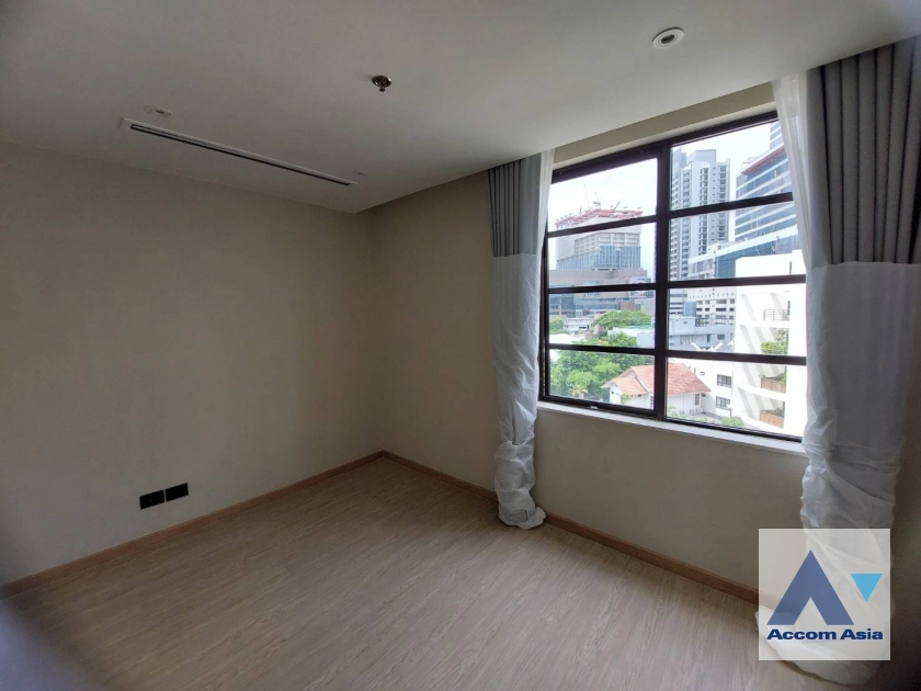 6  3 br Apartment For Rent in Sathorn ,Bangkok BTS Sala Daeng - MRT Lumphini at Children Dreaming Place - Garden AA41953