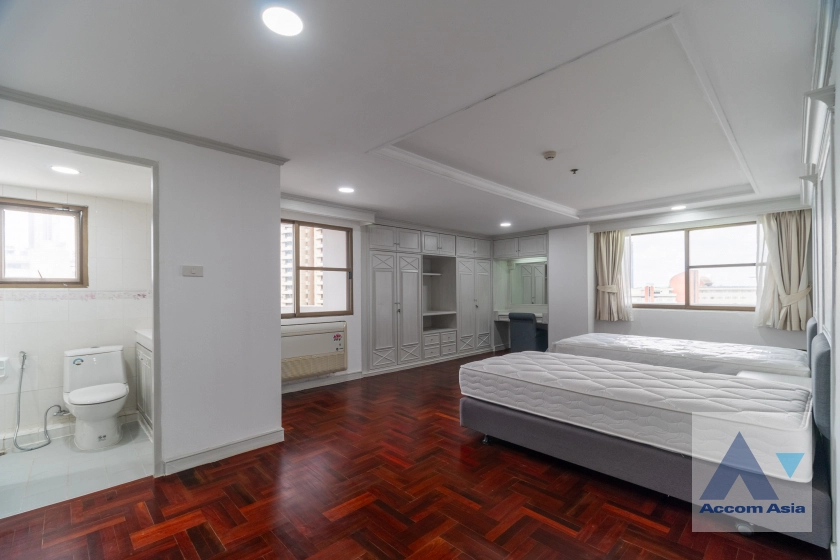 32  3 br Apartment For Rent in Sukhumvit ,Bangkok BTS Thong Lo at Suite For Family AA41954