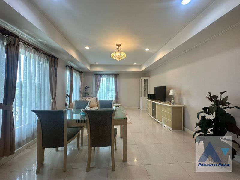  2 Bedrooms  Condominium For Rent in Sukhumvit, Bangkok  near BTS Thong Lo (AA41957)