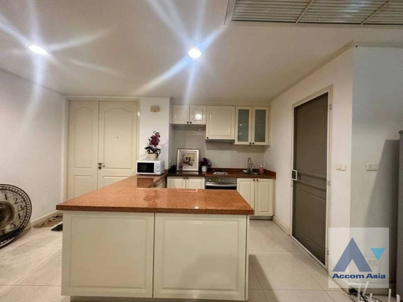  2 Bedrooms  Condominium For Rent in Sukhumvit, Bangkok  near BTS Thong Lo (AA41959)