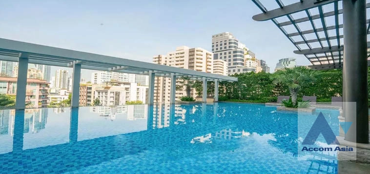  2 Bedrooms  Condominium For Sale in Sukhumvit, Bangkok  near BTS Phrom Phong (AA41960)