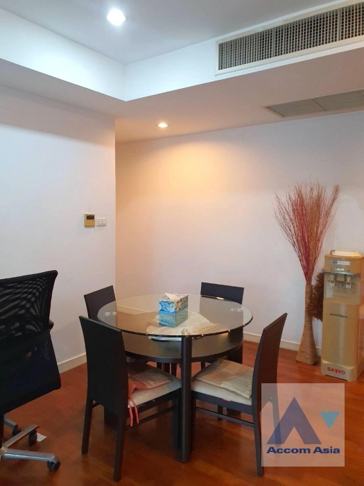  2 Bedrooms  Condominium For Sale in Sukhumvit, Bangkok  near BTS Phrom Phong (AA41960)