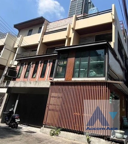  Building For Rent in Sukhumvit, Bangkok  near BTS Nana (AA41961)