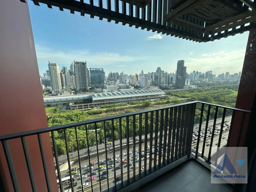 8  2 br Condominium For Sale in Ploenchit ,Bangkok MRT Rama 9 - ARL Makkasan at Life Asoke Hype AA41966