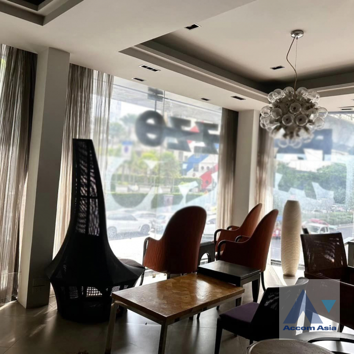  Building For Rent in Sukhumvit, Bangkok  near BTS Phrom Phong (AA41969)