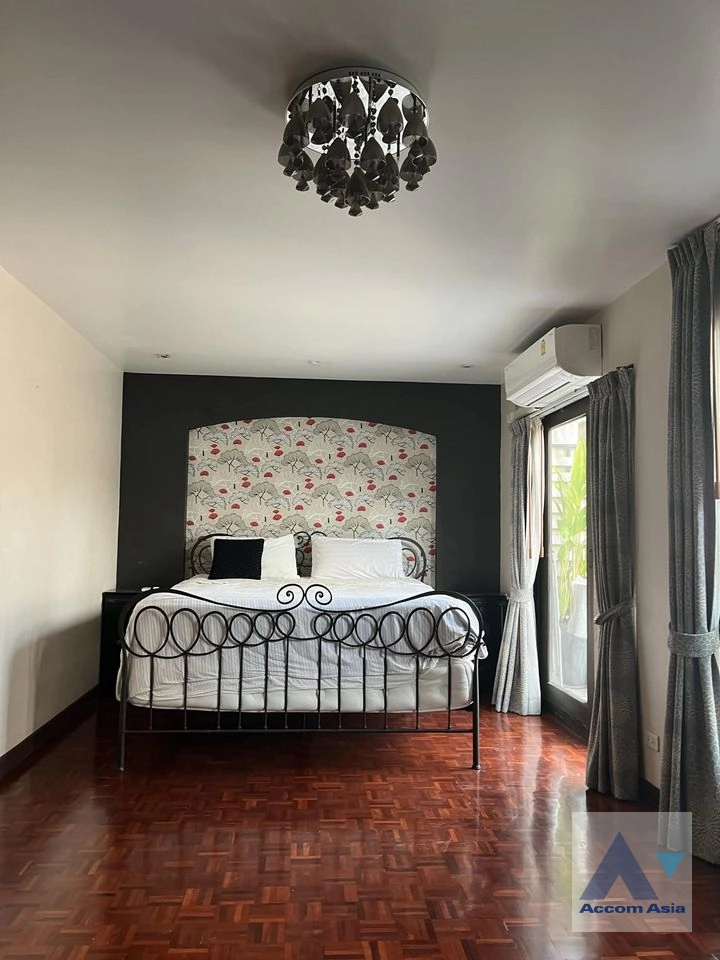 8  3 br Townhouse For Rent in Phaholyothin ,Bangkok BTS Ari at Yuni Villa AA41974