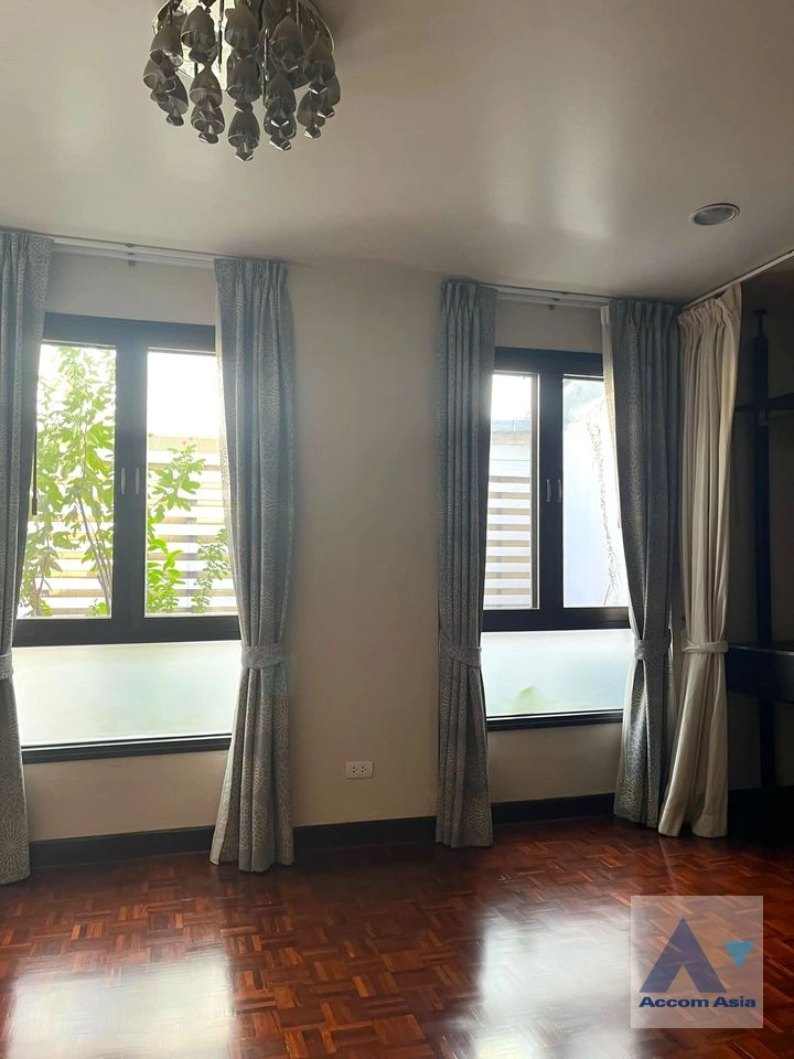 10  3 br Townhouse For Rent in Phaholyothin ,Bangkok BTS Ari at Yuni Villa AA41974