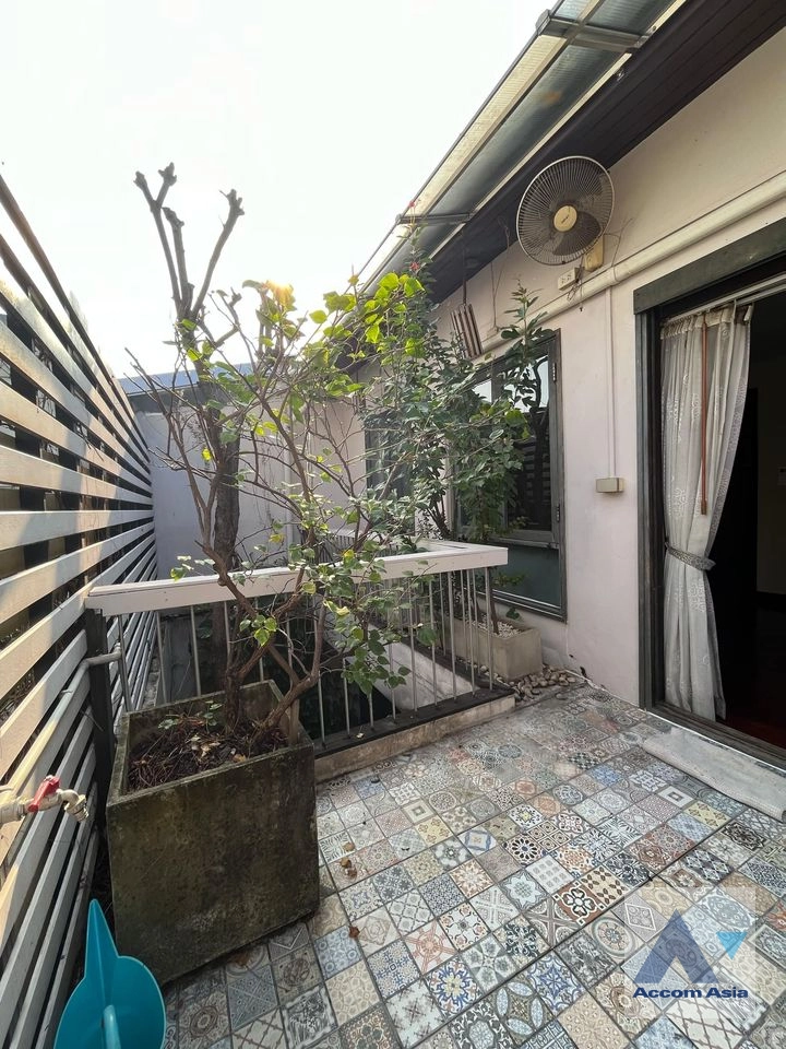 14  3 br Townhouse For Rent in Phaholyothin ,Bangkok BTS Ari at Yuni Villa AA41974