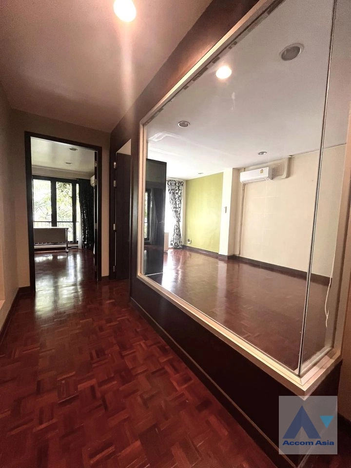 11  3 br Townhouse For Rent in Phaholyothin ,Bangkok BTS Ari at Yuni Villa AA41974