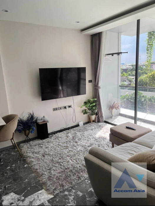  1 Bedroom  Condominium For Rent in Sukhumvit, Bangkok  near BTS Thong Lo (AA41976)