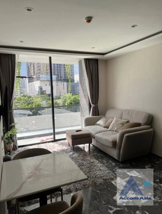  1 Bedroom  Condominium For Rent in Sukhumvit, Bangkok  near BTS Thong Lo (AA41976)