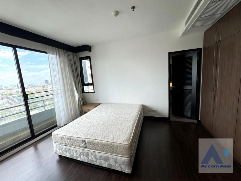 6  2 br Apartment For Rent in Sukhumvit ,Bangkok BTS Ekkamai at Comfort living and well service AA41988