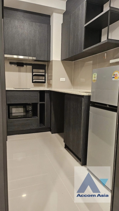  1 Bedroom  Condominium For Sale in Ratchadapisek, Bangkok  near MRT Sutthisan (AA41996)