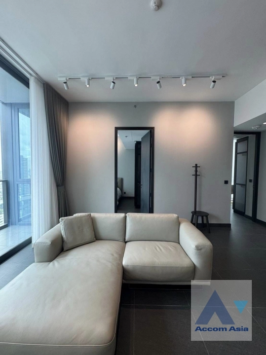 Pet friendly |  2 Bedrooms  Condominium For Rent in Sathorn, Bangkok  near BTS Chong Nonsi (AA42006)