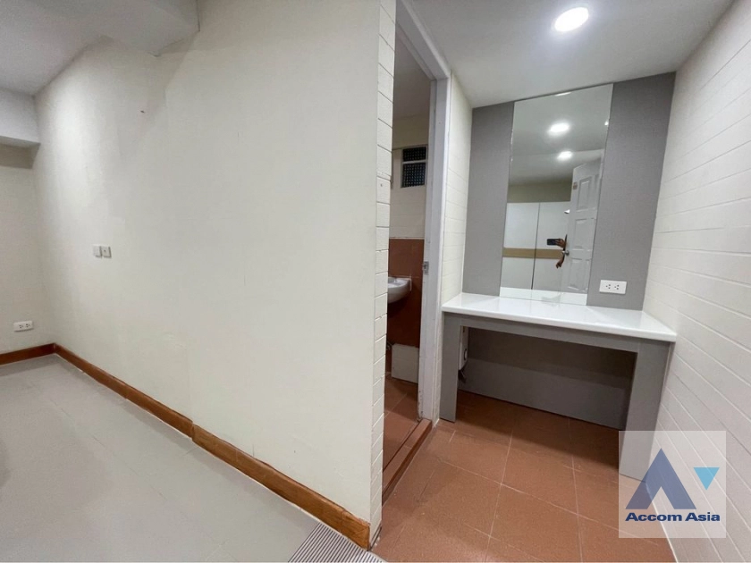 22  2 br Apartment For Rent in Sukhumvit ,Bangkok BTS Thong Lo at Greenery Space In Bangkok AA42011