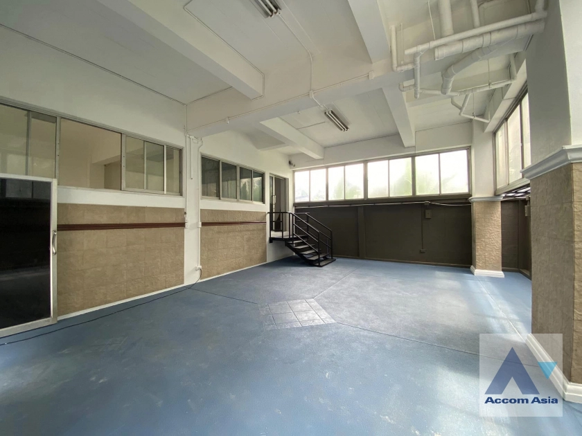  1  Building For Rent in charoenkrung ,Bangkok BTS Chong Nonsi AA42014