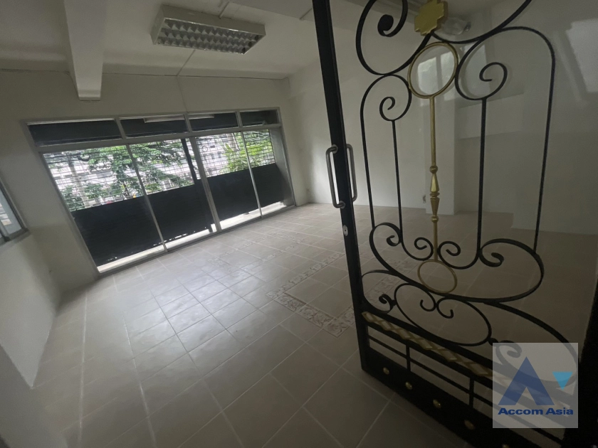 11  Building For Rent in charoenkrung ,Bangkok BTS Chong Nonsi AA42014