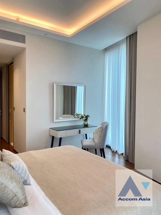  2 Bedrooms  Condominium For Rent in Sukhumvit, Bangkok  near BTS Phrom Phong (AA42019)