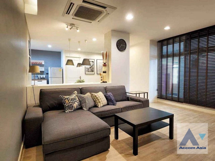 Fully Furnished, Pet friendly |  3 Bedrooms  Condominium For Rent in Sukhumvit, Bangkok  near BTS Phrom Phong (AA42021)