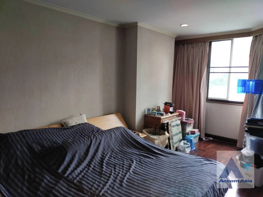  2 Bedrooms  Condominium For Sale in Sukhumvit, Bangkok  near BTS Asok - MRT Sukhumvit (AA42024)