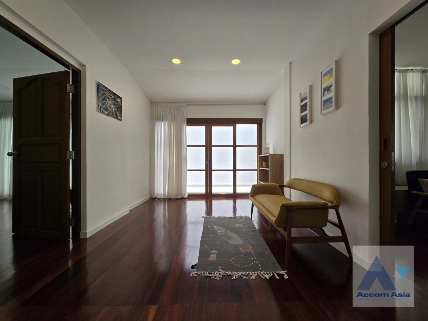 9  2 br House For Rent in phaholyothin ,Bangkok MRT Lat Phrao AA42030