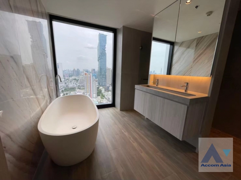 20  2 br Condominium For Rent in Silom ,Bangkok BTS Surasak at The Lofts Silom AA42045