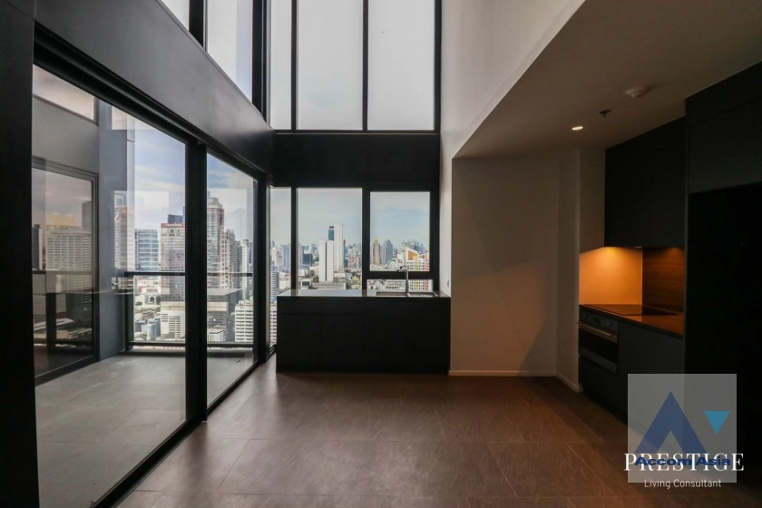 7  2 br Condominium For Rent in Silom ,Bangkok BTS Surasak at The Lofts Silom AA42045