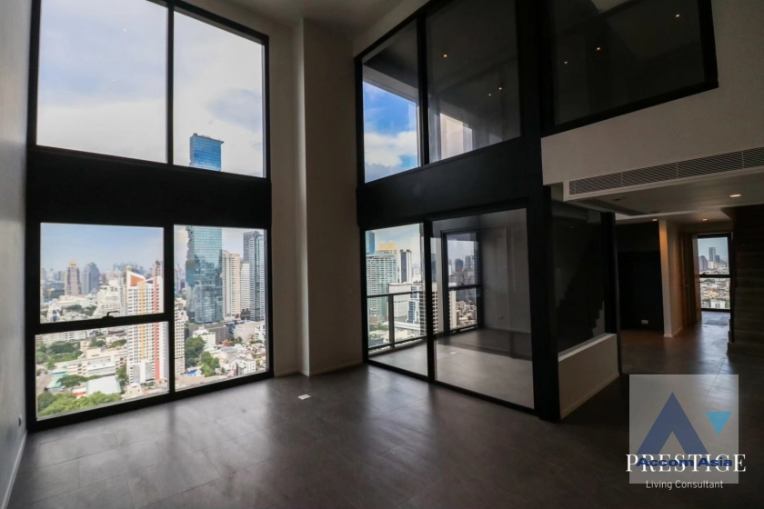 5  2 br Condominium For Rent in Silom ,Bangkok BTS Surasak at The Lofts Silom AA42045