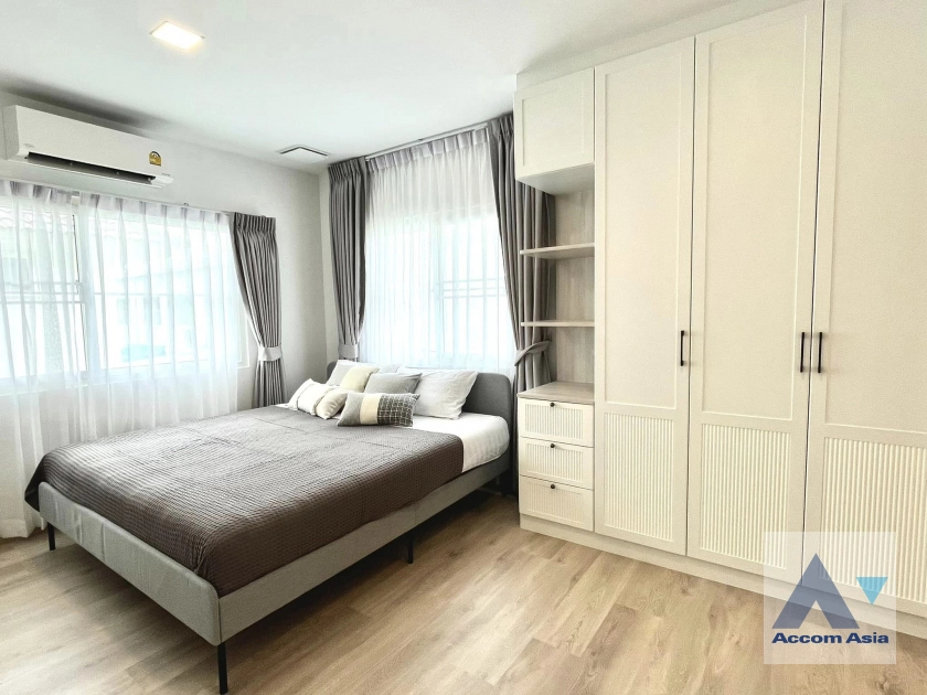 7  3 br Townhouse For Rent in Samutprakan ,Samutprakan  at Villaggio Srinakarin-Bangna 2 AA42050