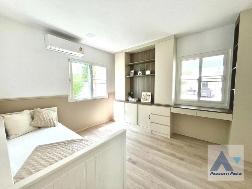 8  3 br Townhouse For Rent in Samutprakan ,Samutprakan  at Villaggio Srinakarin-Bangna 2 AA42050