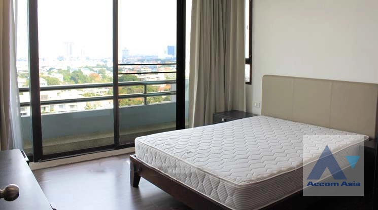 5  2 br Apartment For Rent in Sukhumvit ,Bangkok BTS Ekkamai at Comfort living and well service AA42053