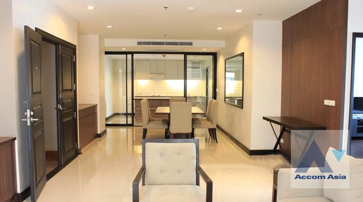  2 Bedrooms  Apartment For Rent in Sukhumvit, Bangkok  near BTS Ekkamai (AA42053)