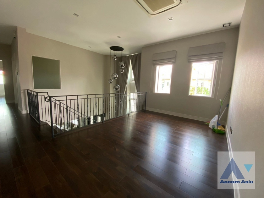 4  4 br House For Rent in Bangna ,Bangkok  at Nantawan Bangna AA42062