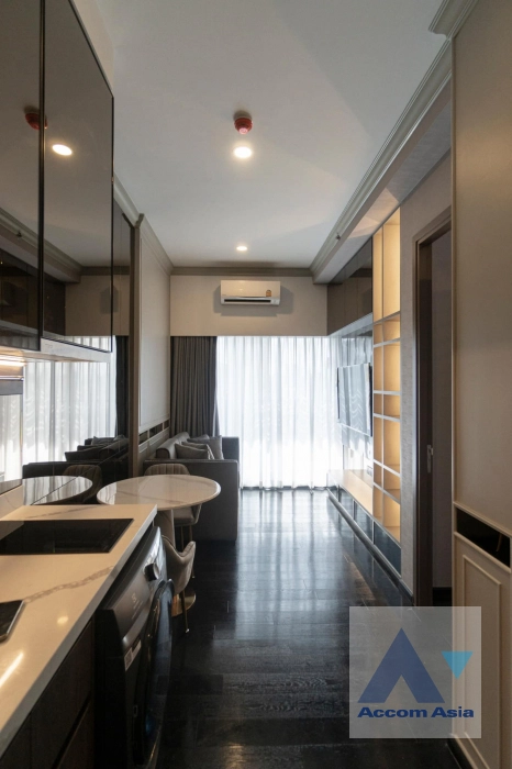  1 Bedroom  Condominium For Rent in Sukhumvit, Bangkok  near BTS Thong Lo (AA42069)