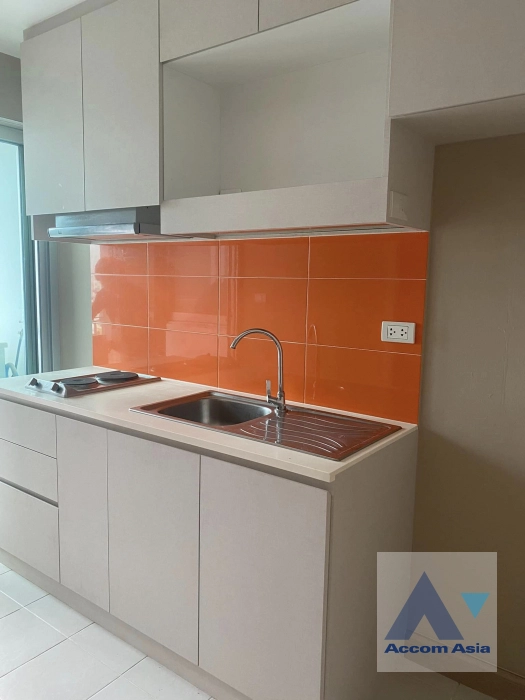 Fully Furnished |  1 Bedroom  Condominium For Rent in Silom, Bangkok  near BTS Chong Nonsi (AA42070)