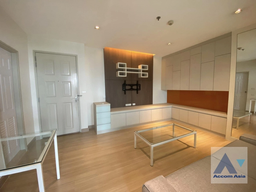 Fully Furnished |  1 Bedroom  Condominium For Rent in Silom, Bangkok  near BTS Chong Nonsi (AA42070)