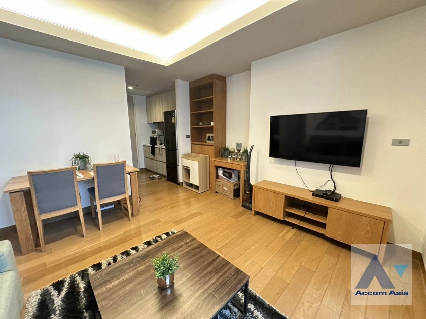  2 Bedrooms  Condominium For Rent in Sukhumvit, Bangkok  near BTS Phrom Phong (AA42072)