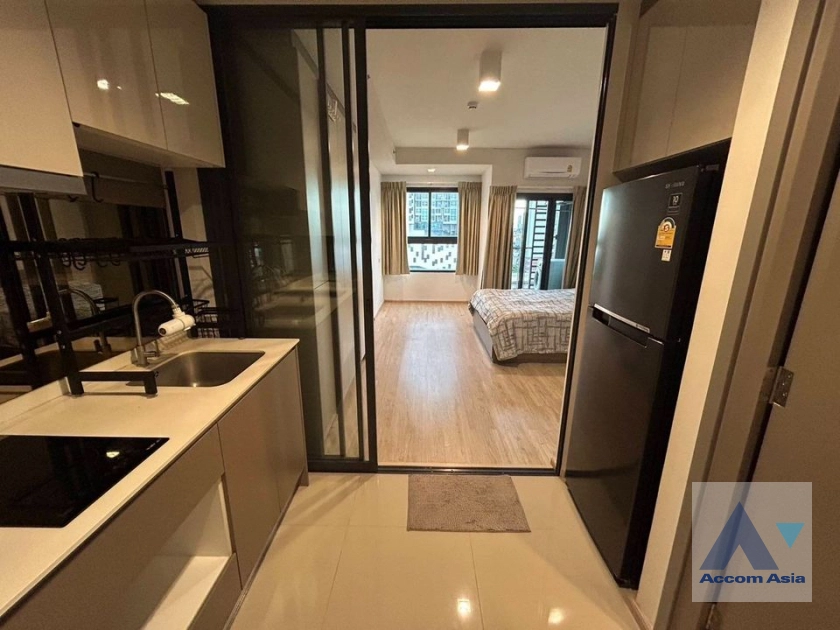  1 Bedroom  Condominium For Sale in Charoennakhon, Bangkok  (AA42075)