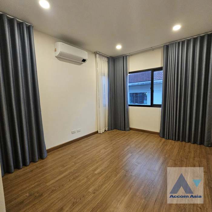 17  4 br House For Rent in Latkrabang ,Bangkok ARL Ban Thap Chang at The City Rama 9-Ramkhamhaeng  AA42081