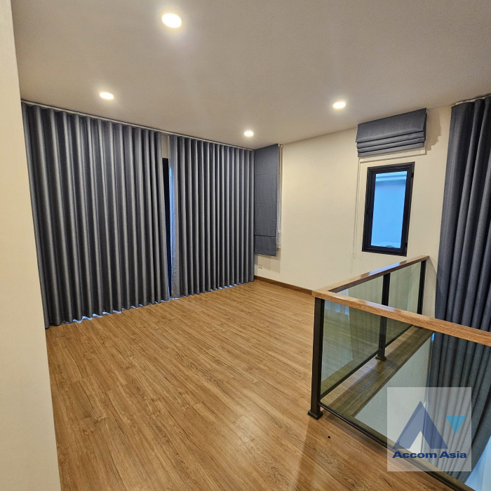 11  4 br House For Rent in Latkrabang ,Bangkok ARL Ban Thap Chang at The City Rama 9-Ramkhamhaeng  AA42081