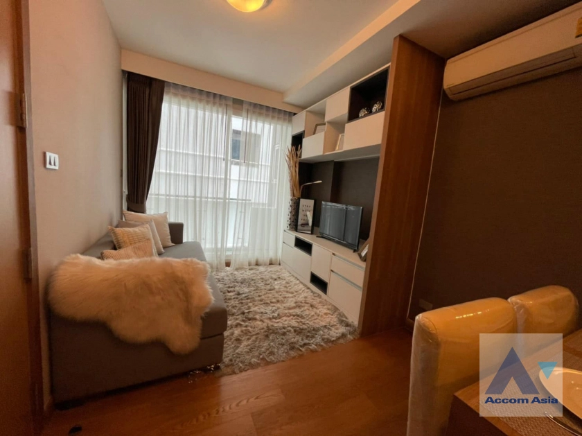 Fully Furnished |  1 Bedroom  Condominium For Sale in Sukhumvit, Bangkok  near BTS Nana (AA42082)