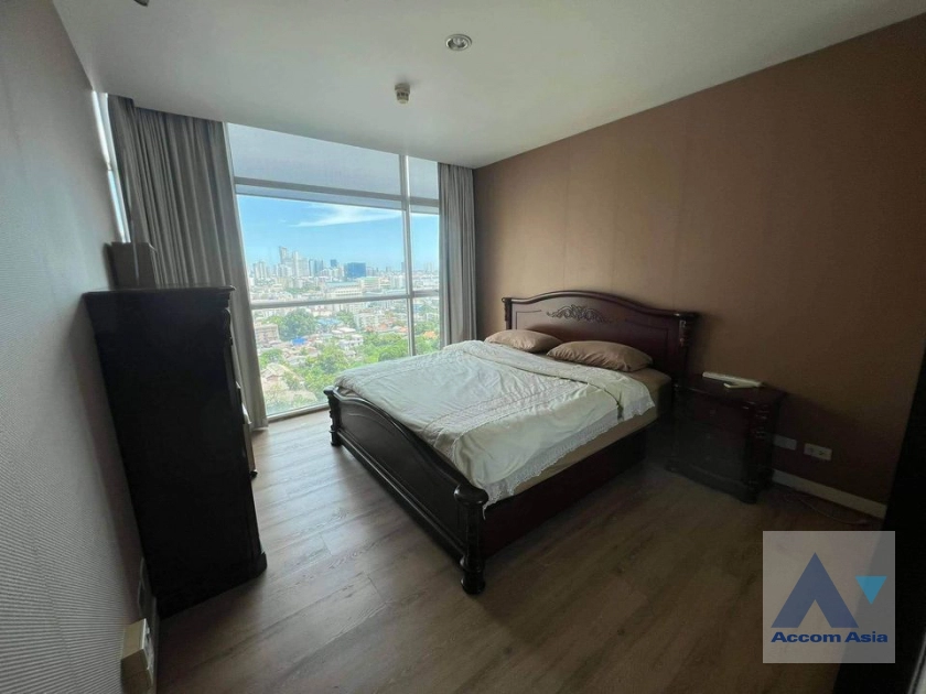 Fully Furnished |  1 Bedroom  Condominium For Rent & Sale in Sathorn, Bangkok  near BTS Chong Nonsi (AA42087)