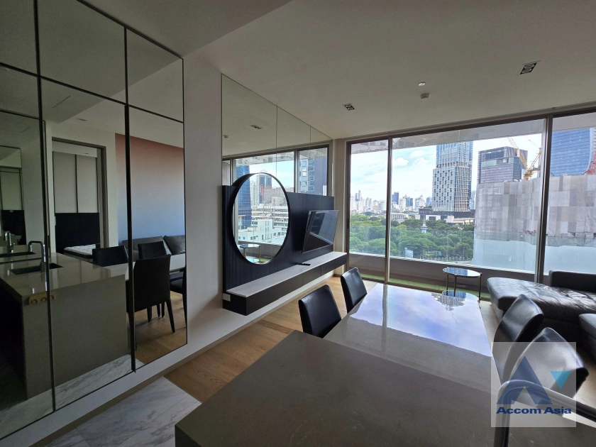 4  1 br Condominium For Sale in Silom ,Bangkok MRT Lumphini at Saladaeng One AA42088