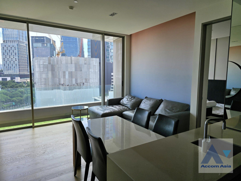  1 Bedroom  Condominium For Sale in Silom, Bangkok  near MRT Lumphini (AA42088)