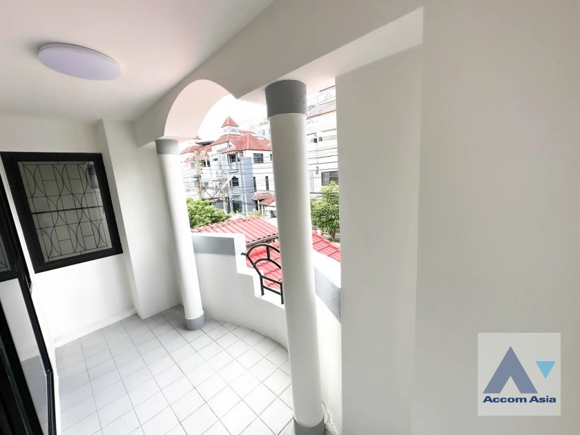 21  3 br Townhouse For Rent in Sukhumvit ,Bangkok BTS Udomsuk at Home Avenue AA42104