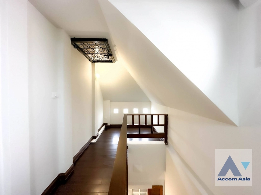 10  3 br Townhouse For Rent in Sukhumvit ,Bangkok BTS Udomsuk at Home Avenue AA42104