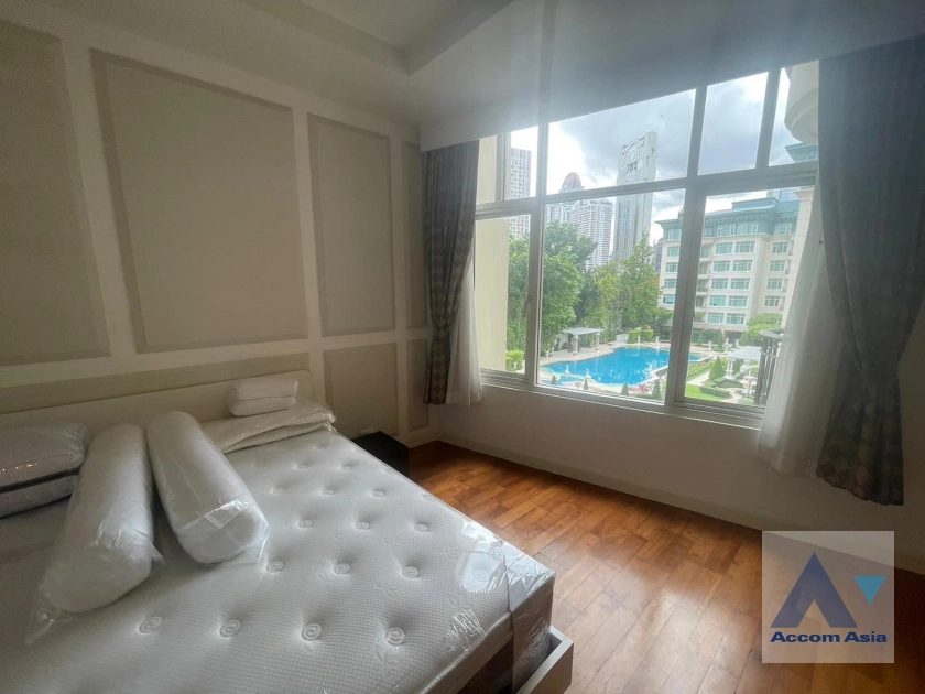 Fully Furnished |  3 Bedrooms  Condominium For Rent in Sathorn, Bangkok  near MRT Lumphini (AA42105)